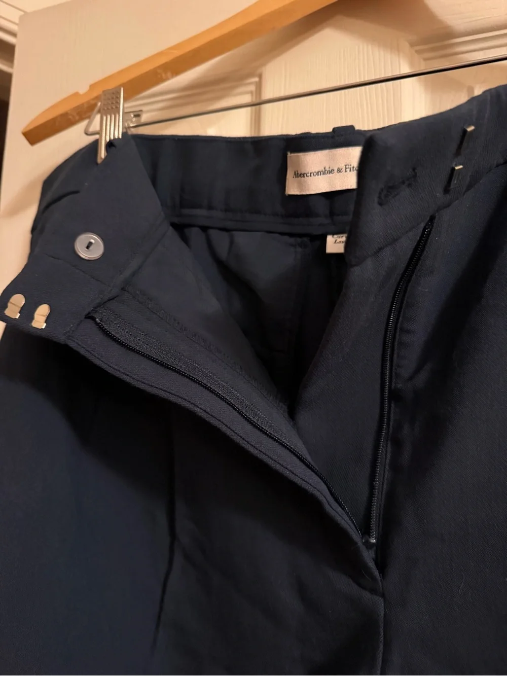 Abercrombie & Fitch Navy Flat Front Men’s Shorts